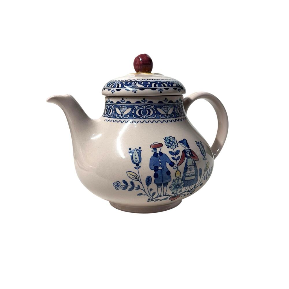 VTG. Johnson Bros Staffordshire Old Granite Ironstone Hearts and Flowers Teapot‎